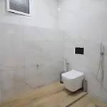 Alis * Sarandë