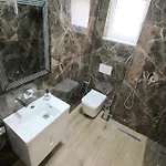 Alis * Sarandë